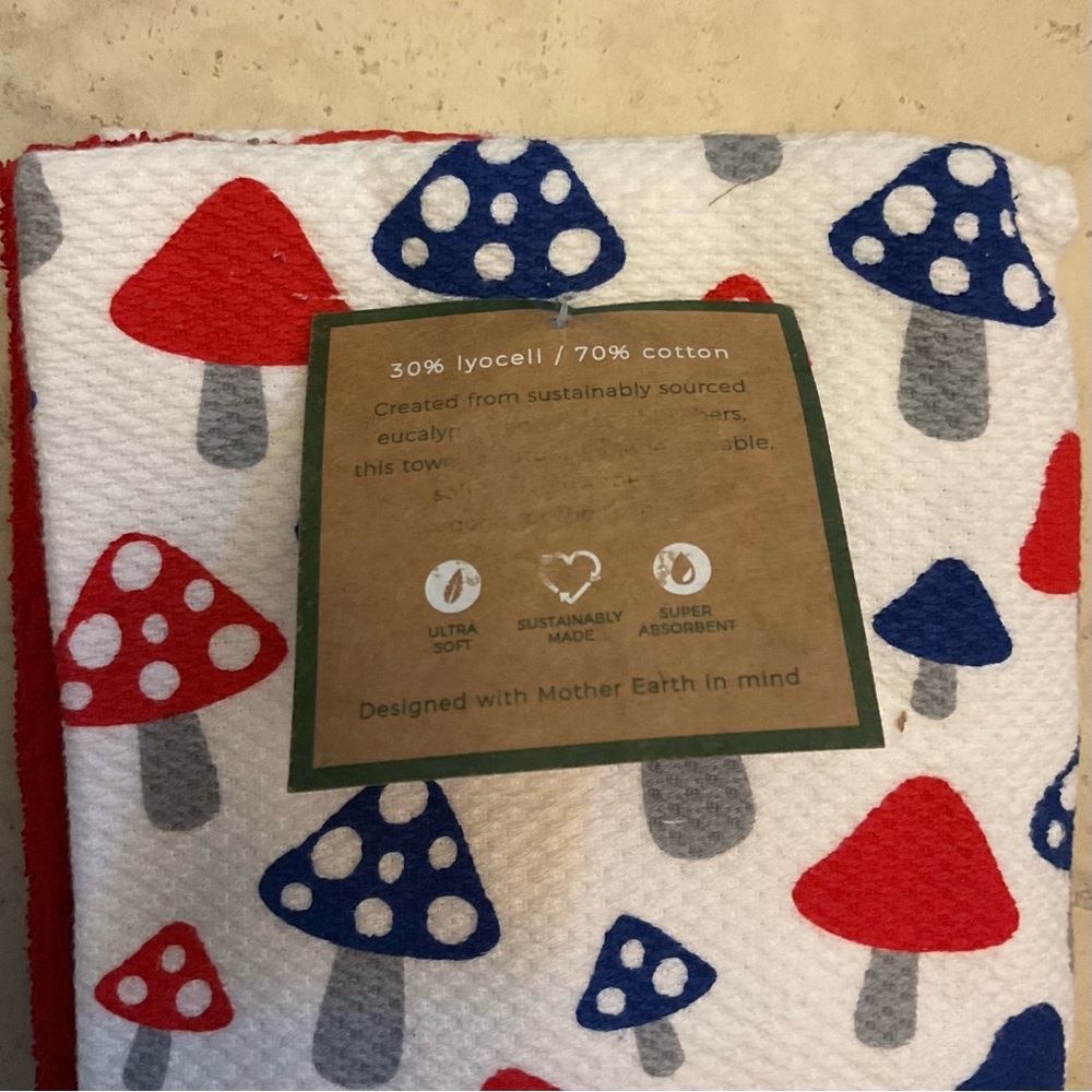 Deborah Connolly red white and blue Mushroom Patterned Kitchen Towel Set pk of 3 - Picture 4 of 5